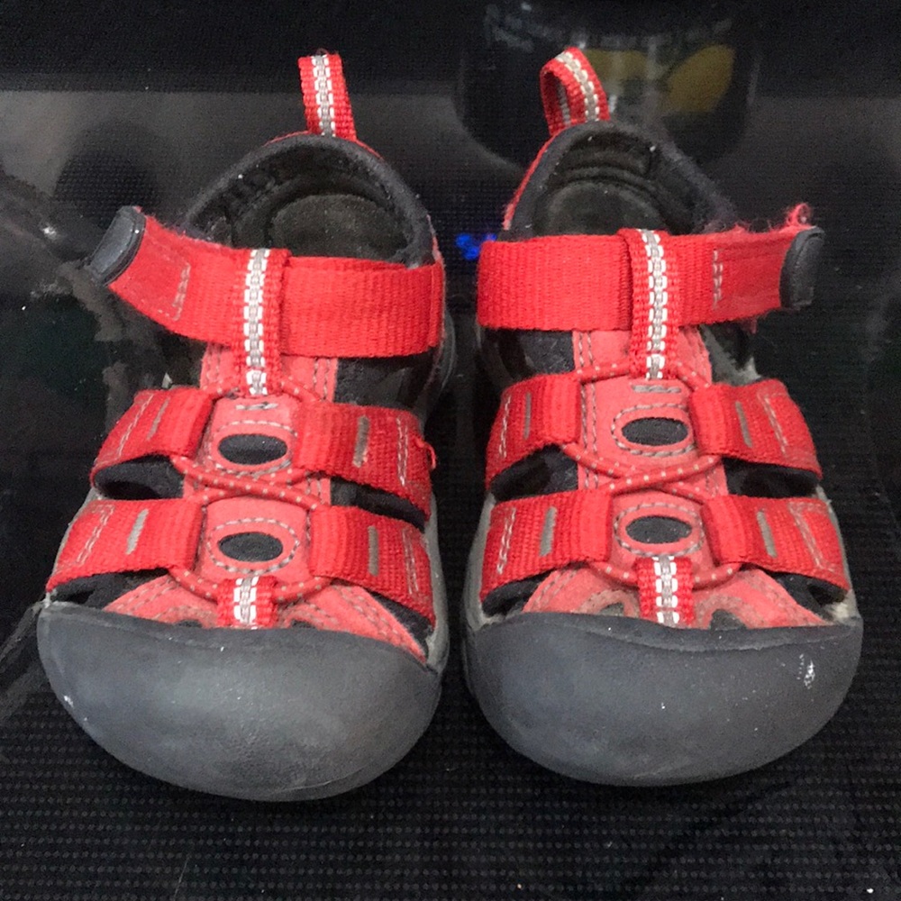 Toddler Keen Sneakers Size 5